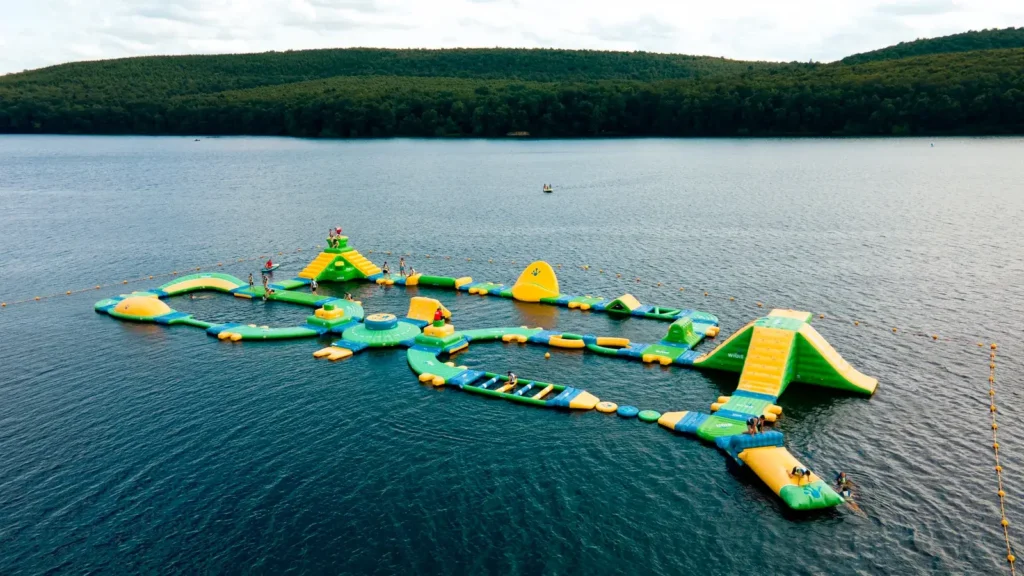 Aerial view of Wisplash on Lac des Vieilles-Forges