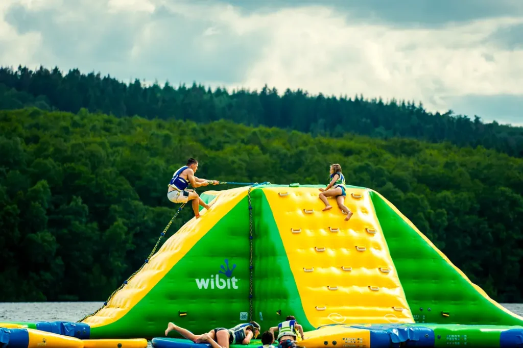 Glissade depuis la grande tour du Wisplash